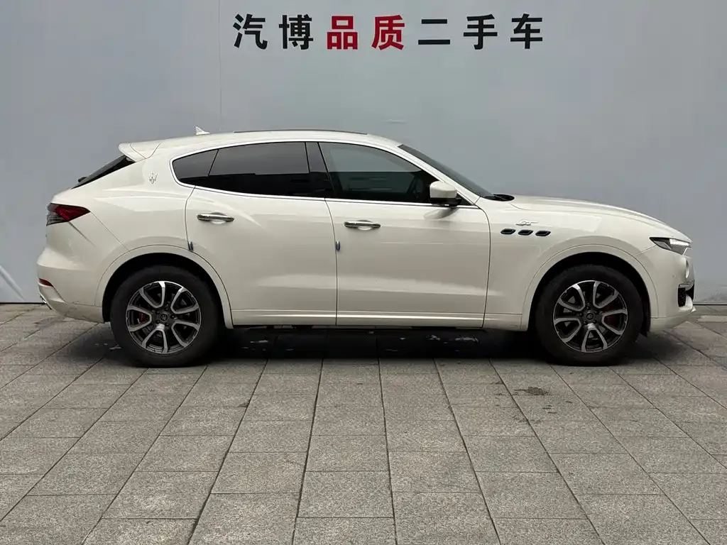 Maserati Levante — фото 3