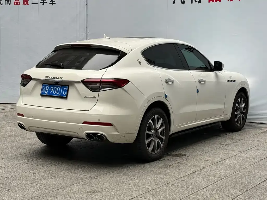 Maserati Levante — фото 6