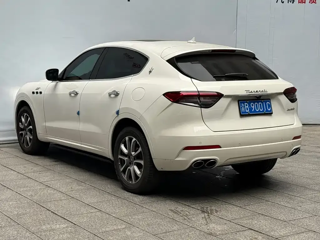 Maserati Levante — фото 10