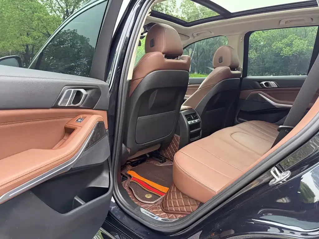 BMW X5 (Import) — фото 2