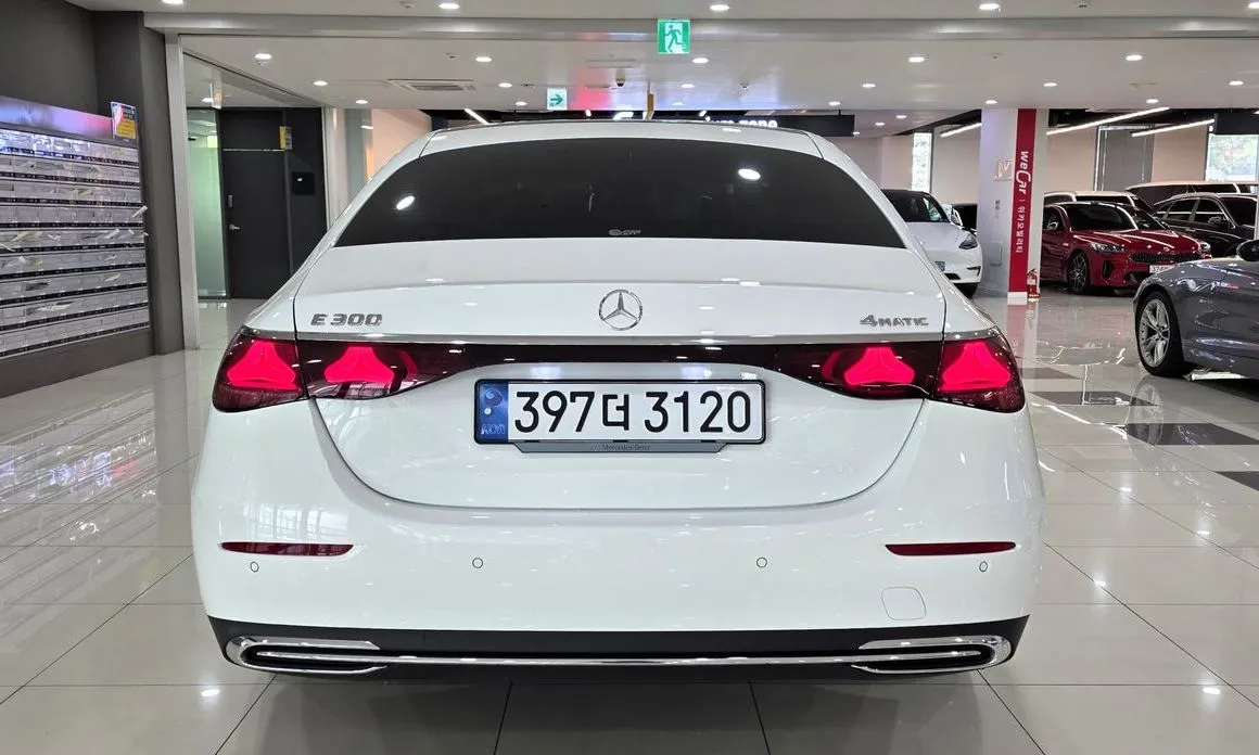 Mercedes-Benz E-Class — фото 5