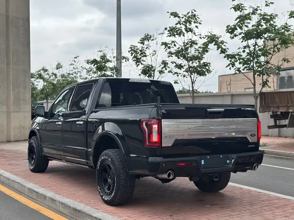 Ford F-150 Raptor — фото 4