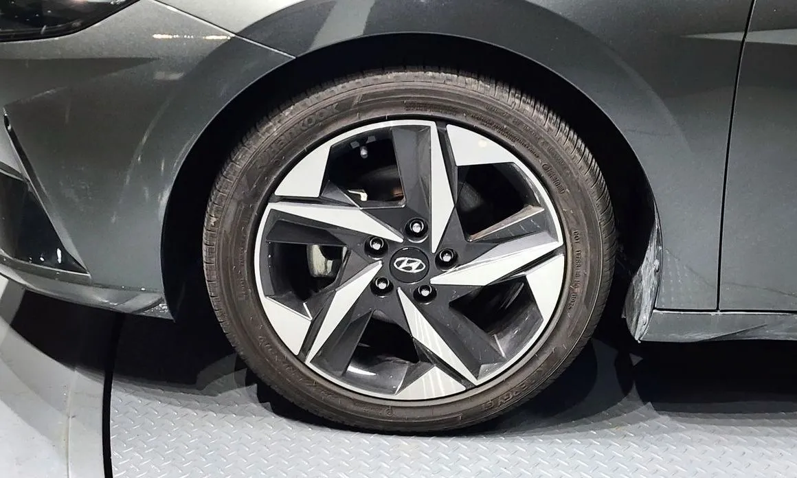 Hyundai AVANTE — фото 9