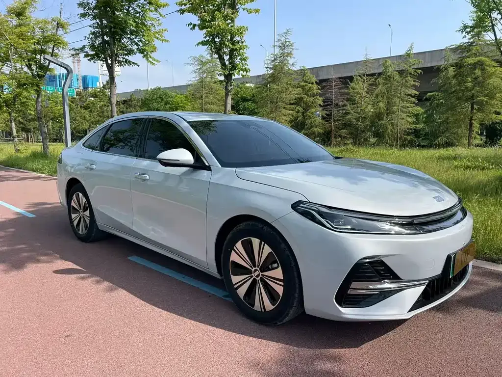 Geely 银河A7 EM — фото 9