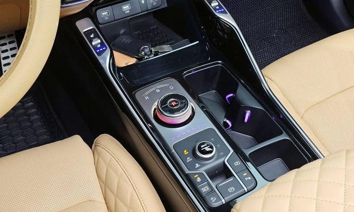 Kia Sorento — фото 10