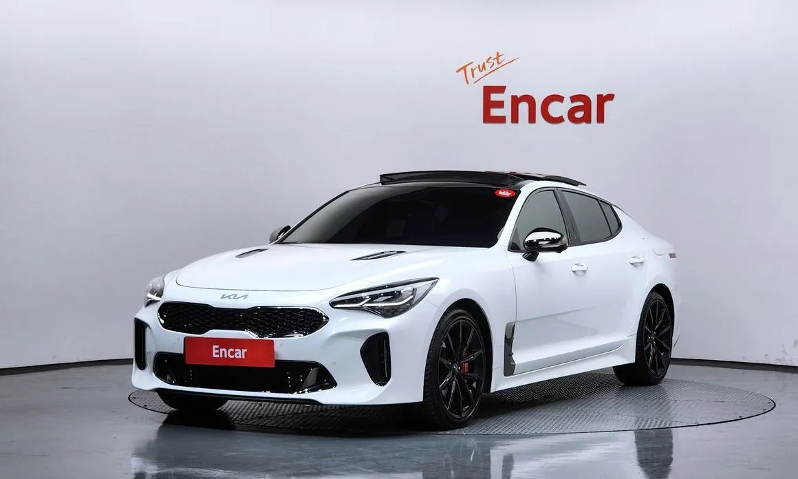 Kia Stinger — фото 1