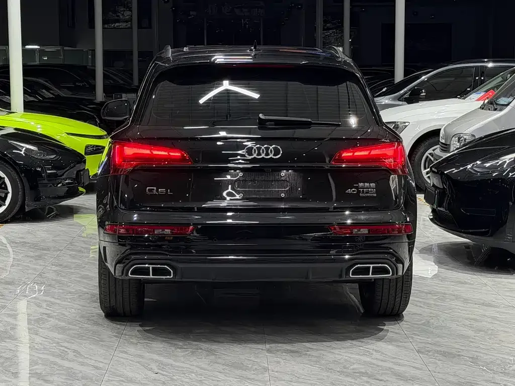 Audi Q5L — фото 4