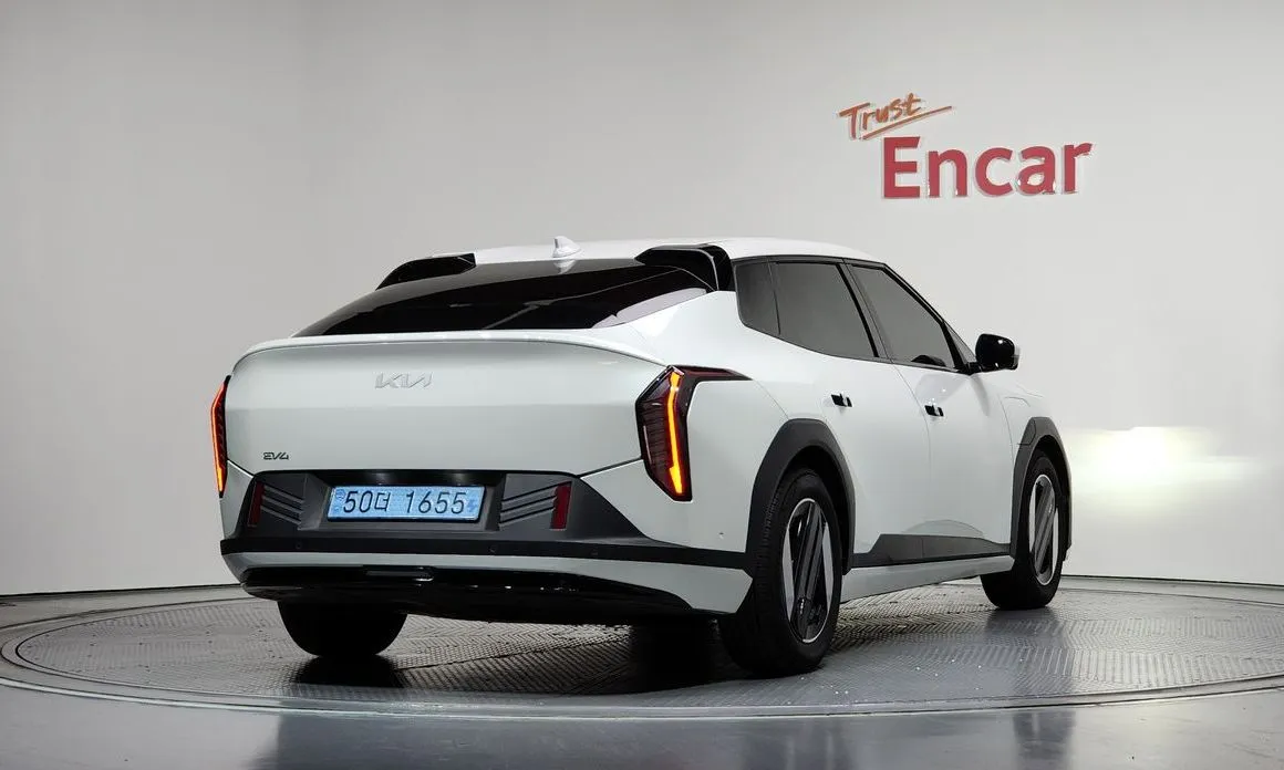 Kia EV4 — фото 10