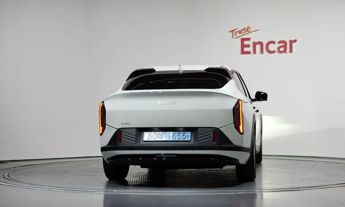 Kia EV4 — фото 9