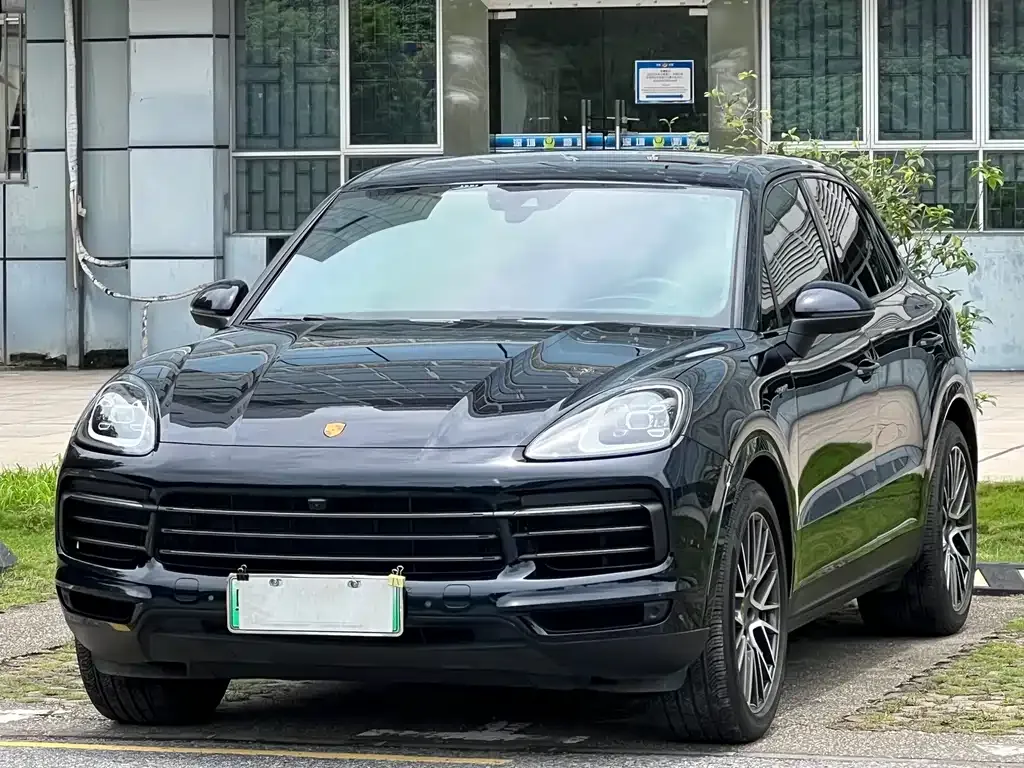 Porsche Cayenne Hybrid — фото 1