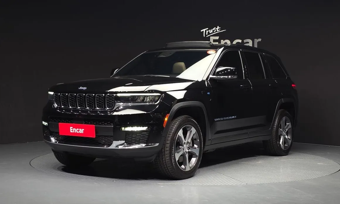 Jeep Cherokee — фото 1