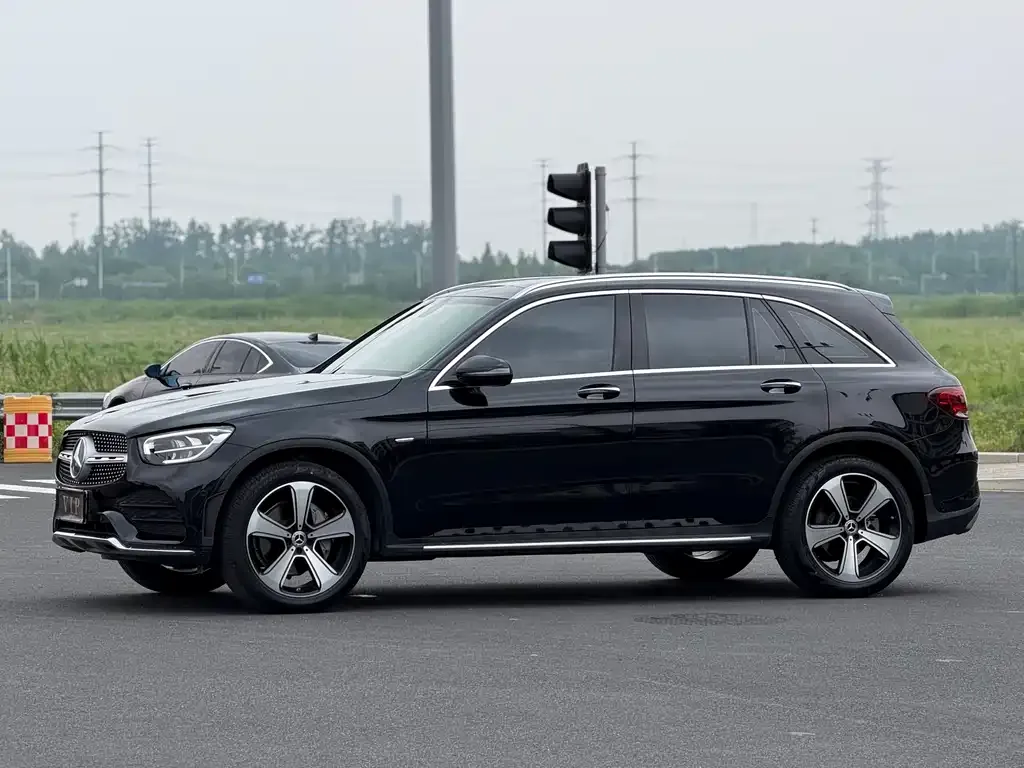 Mercedes-Benz GLC — фото 9