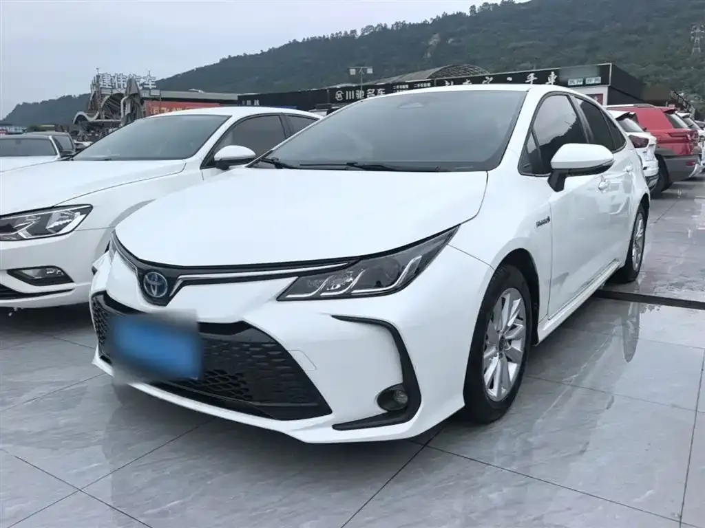 Toyota Corolla — фото 4