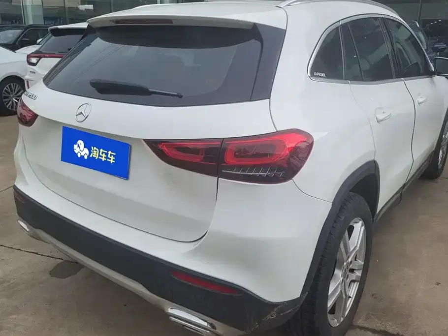 Mercedes-Benz GLA — фото 10