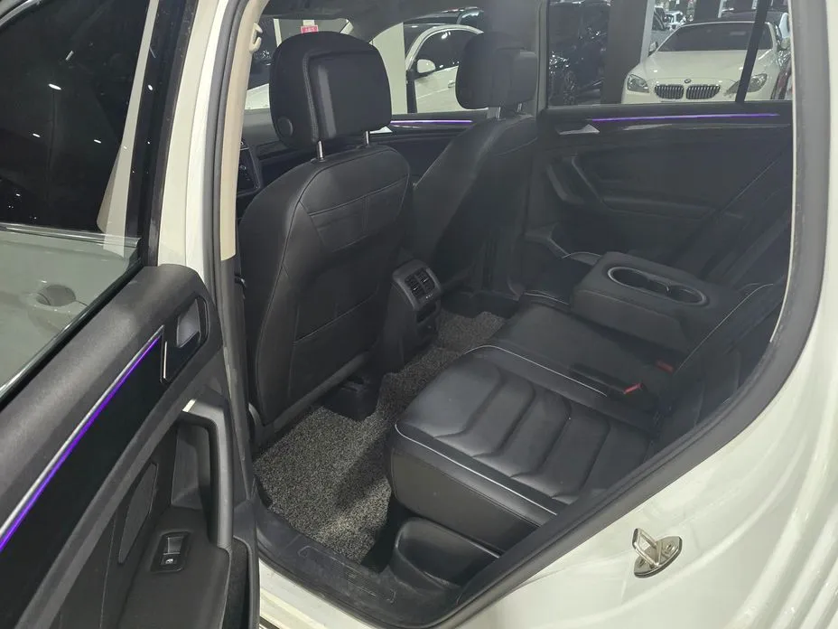 Volkswagen Tiguan — фото 8