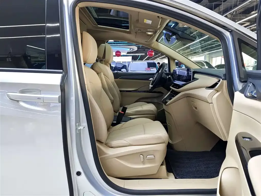 Buick GL8 Hybrid — фото 8