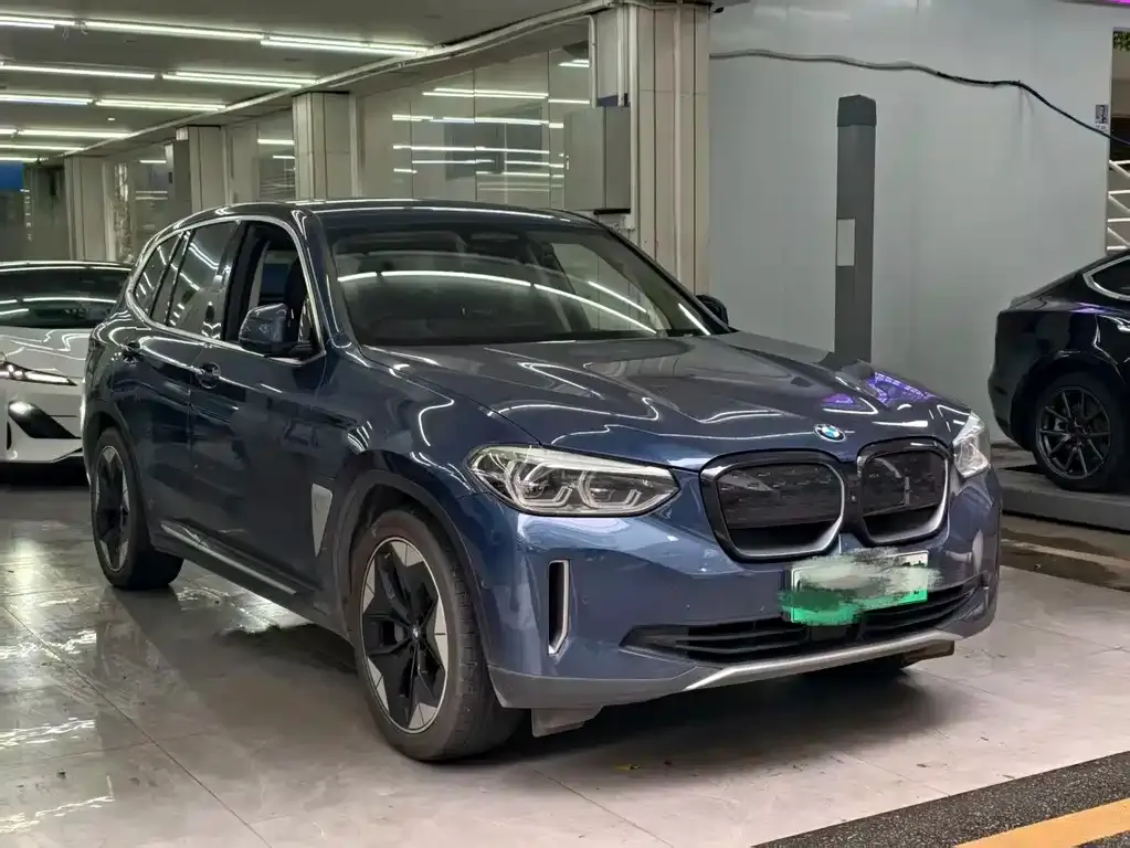 BMW iX3 — фото 5