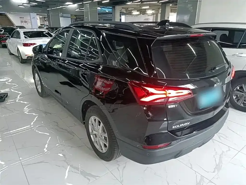 Chevrolet Equinox — фото 10