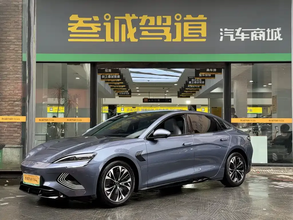 BYD Seal — фото 1