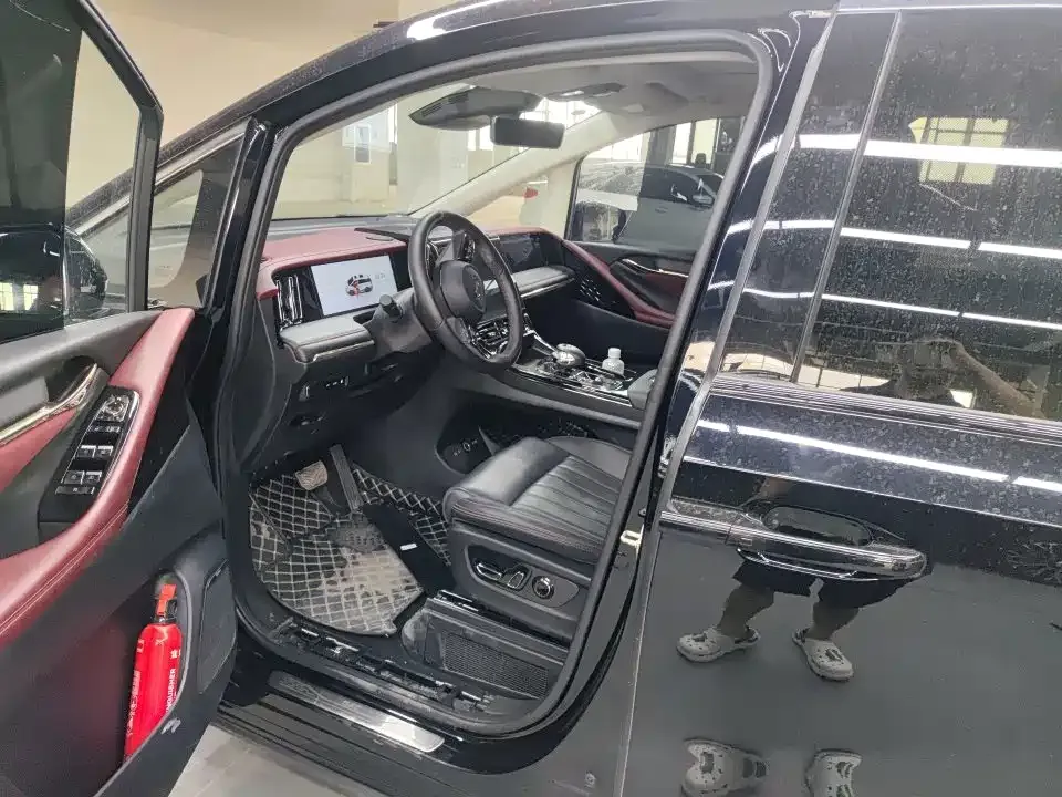 GAC Motor Trumpchi E9 — фото 2