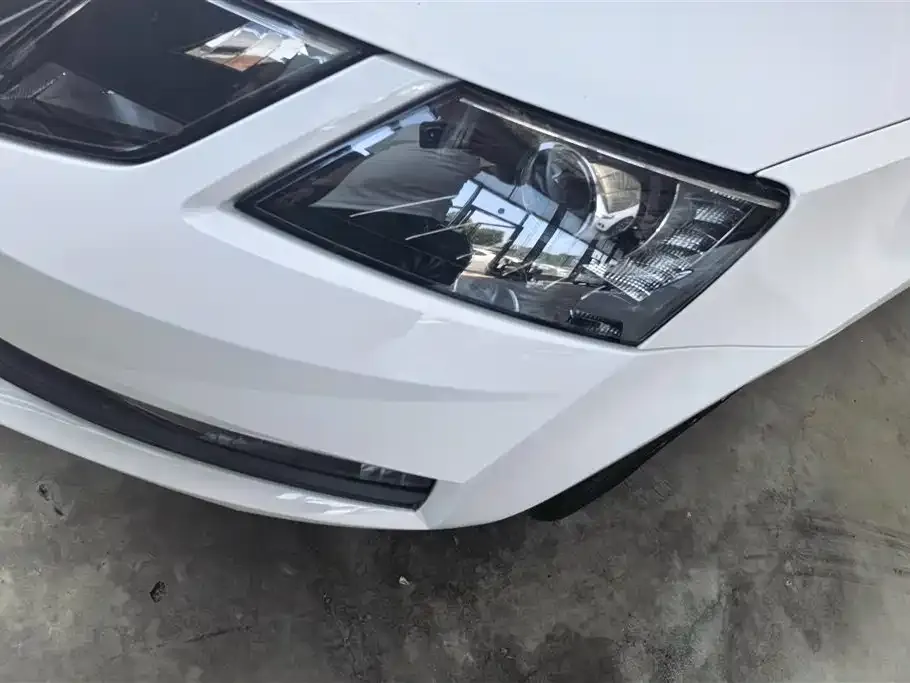 Skoda Octavia — фото 5