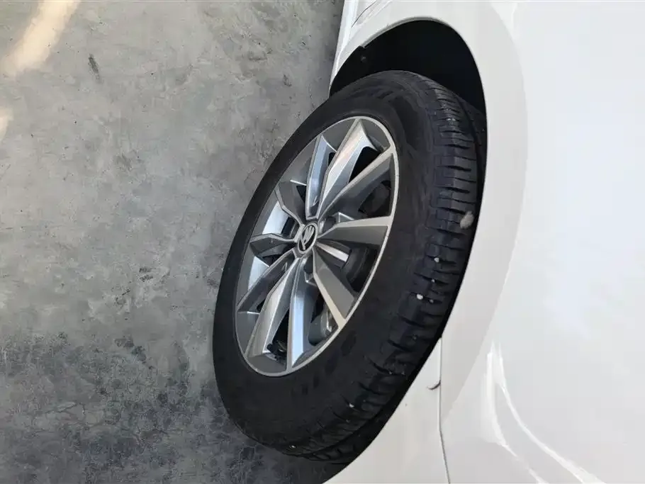 Skoda Octavia — фото 2