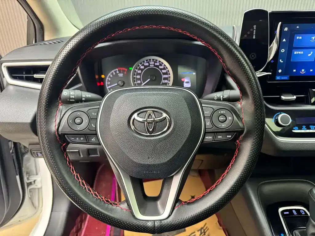 Toyota Corolla — фото 6