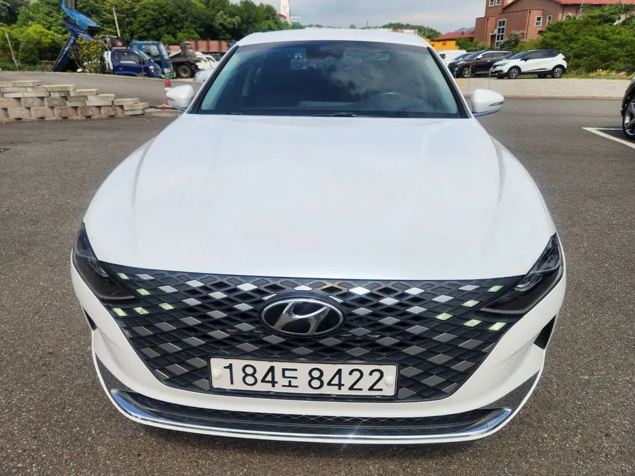 Hyundai Grandeur — фото 1