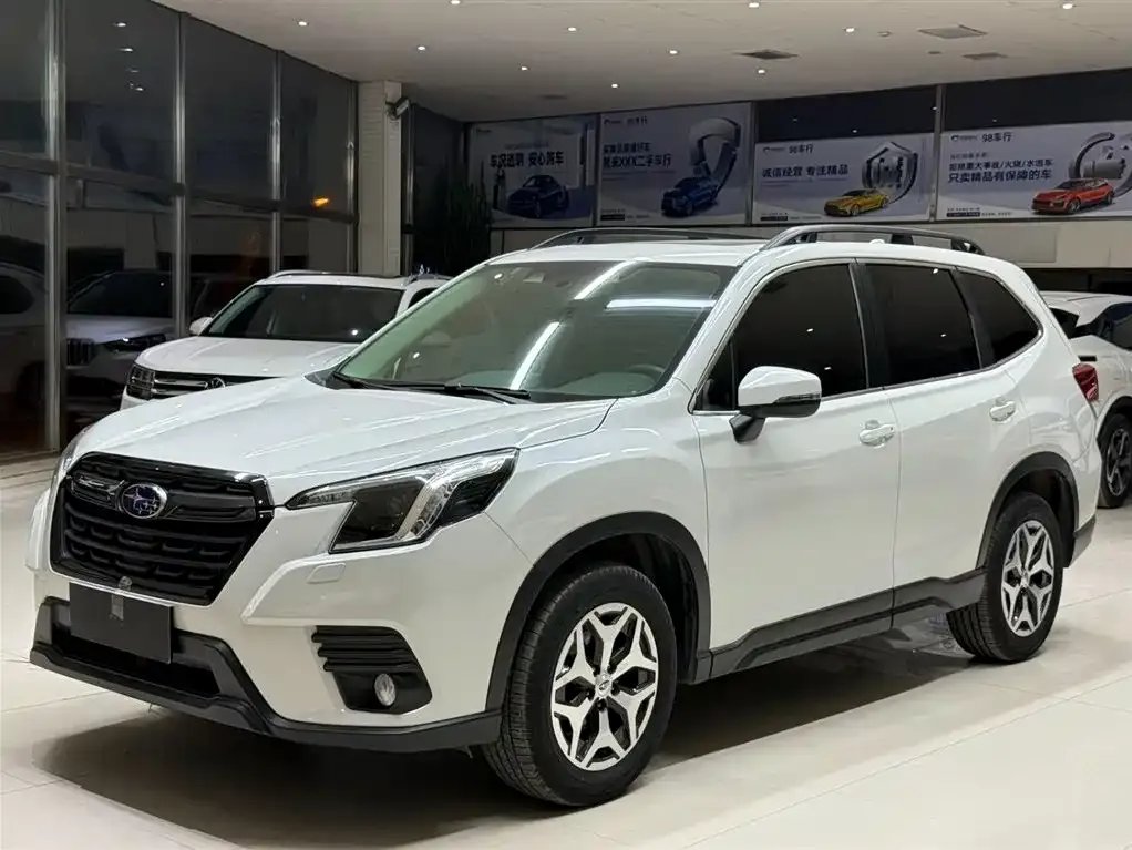 Subaru Forester — фото 1