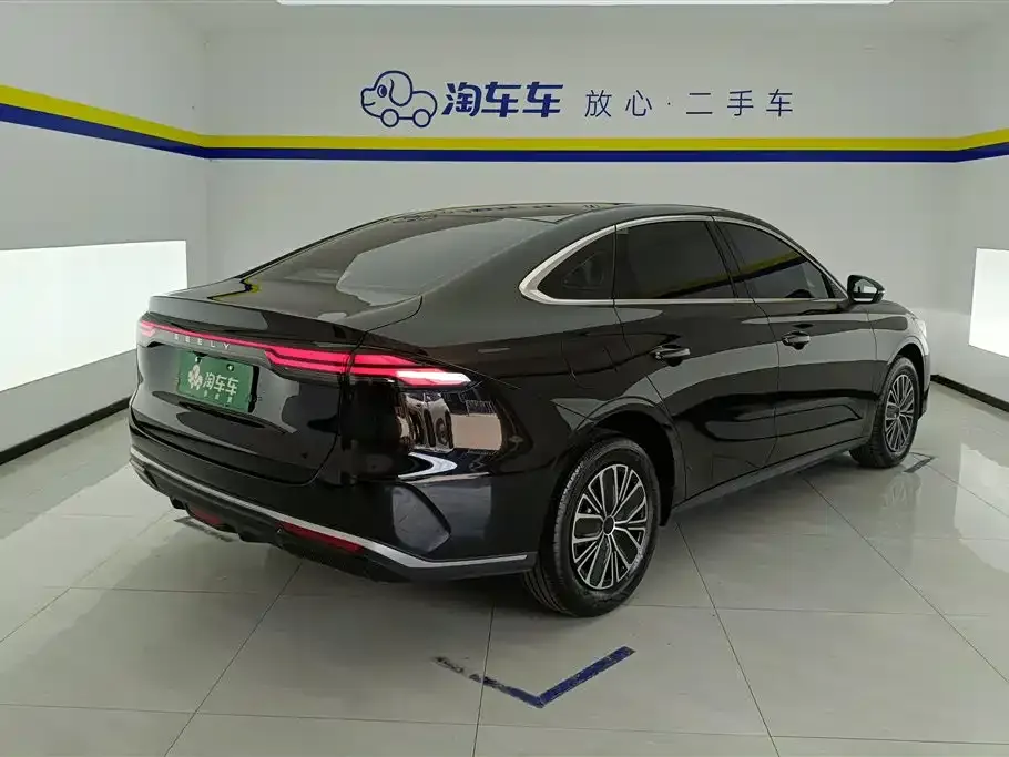 Geely Galaxy Xingyao 6 — фото 9