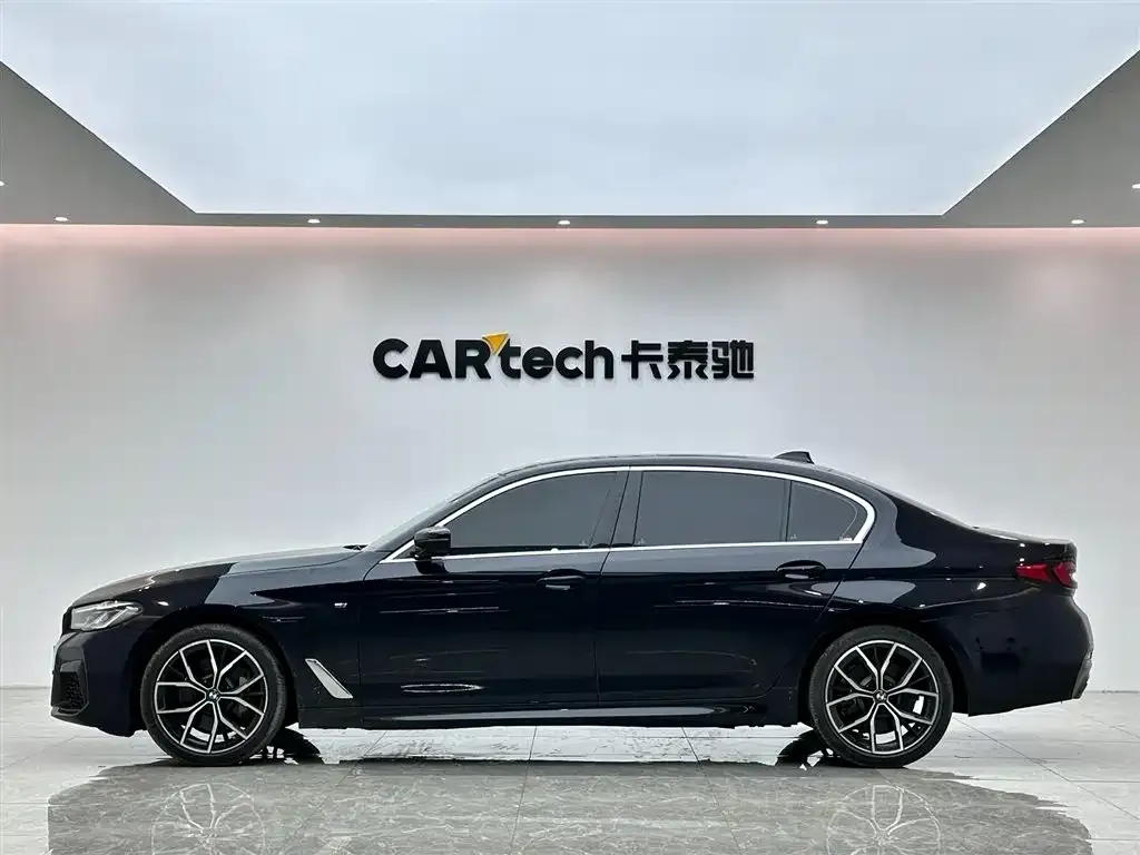 BMW 5 Series — фото 4