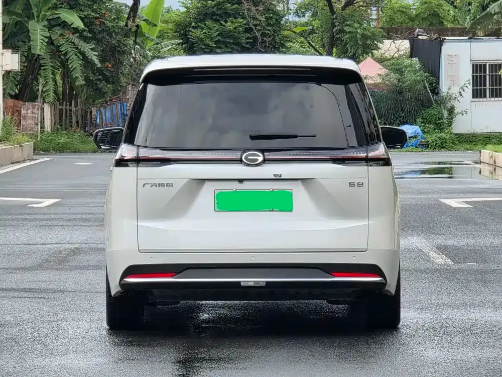 GAC Motor 传祺E8 PHEV — фото 10