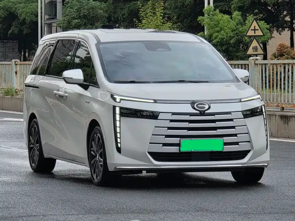 GAC Motor 传祺E8 PHEV — фото 9