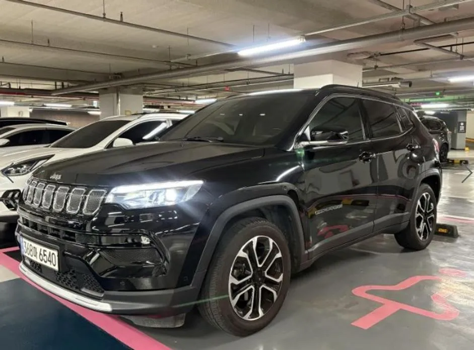 Jeep Compass — фото 8