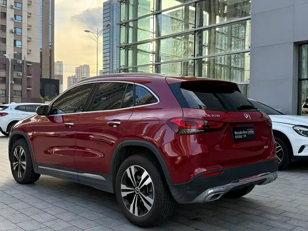 Mercedes-Benz GLA — фото 8