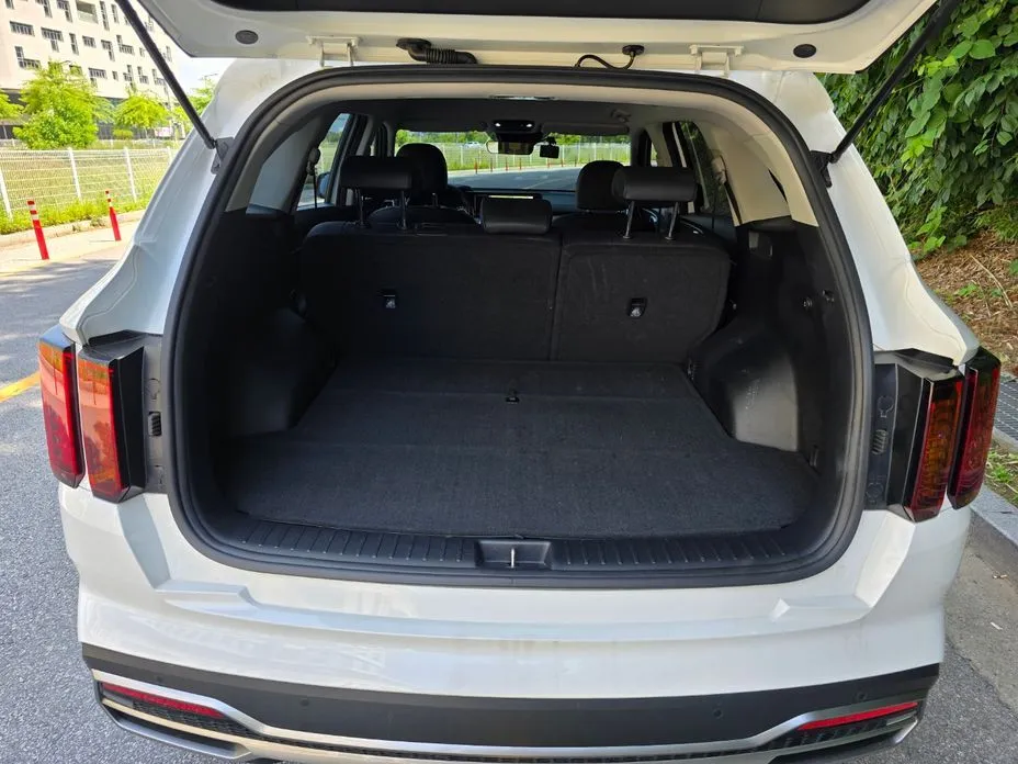 Kia Sorento — фото 7