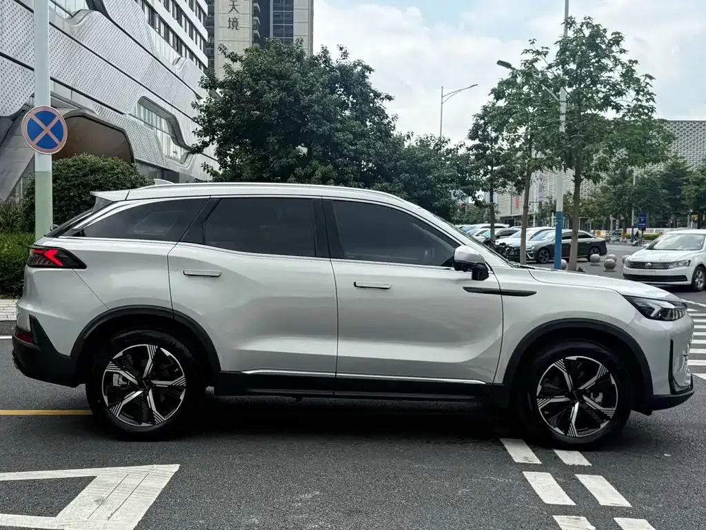 BAIC X7 — фото 9
