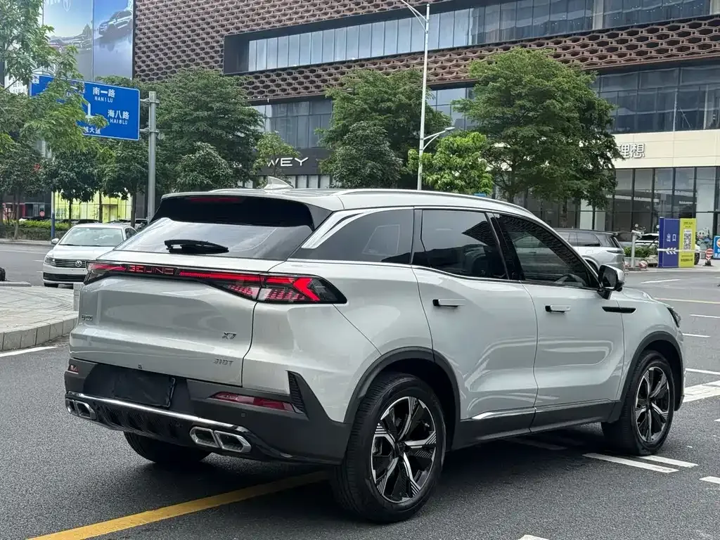 BAIC X7 — фото 10