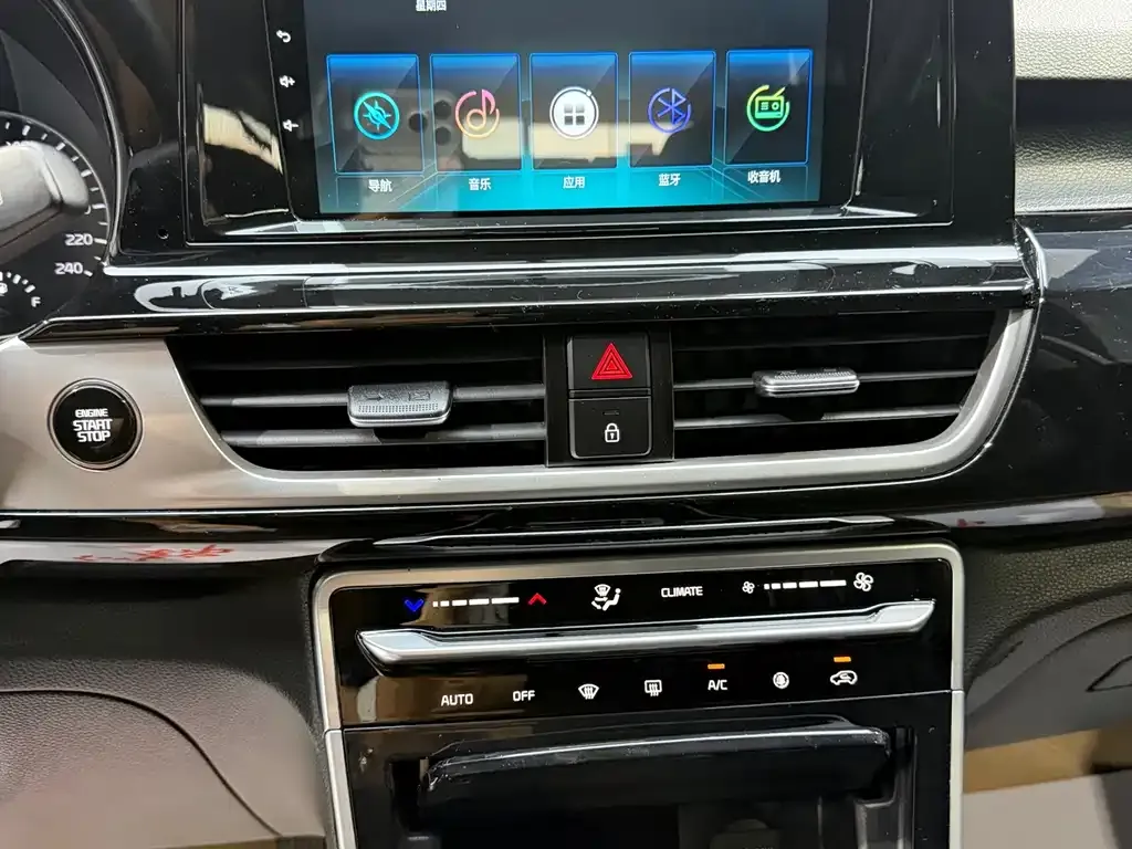 Kia KX3 — фото 7