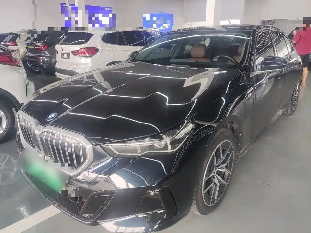 BMW i5 — фото 1