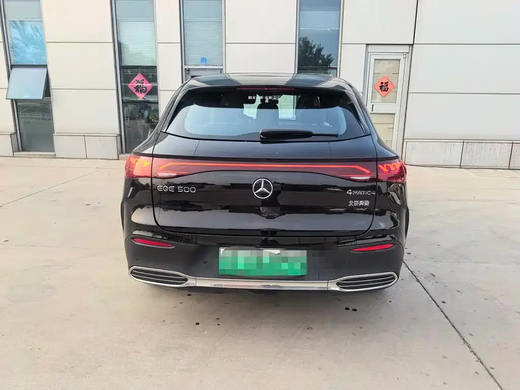 Mercedes-Benz EQE SUV — фото 4