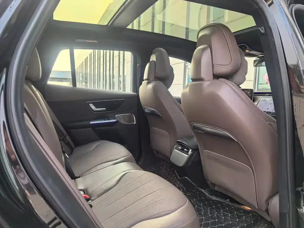 Mercedes-Benz EQE SUV — фото 2