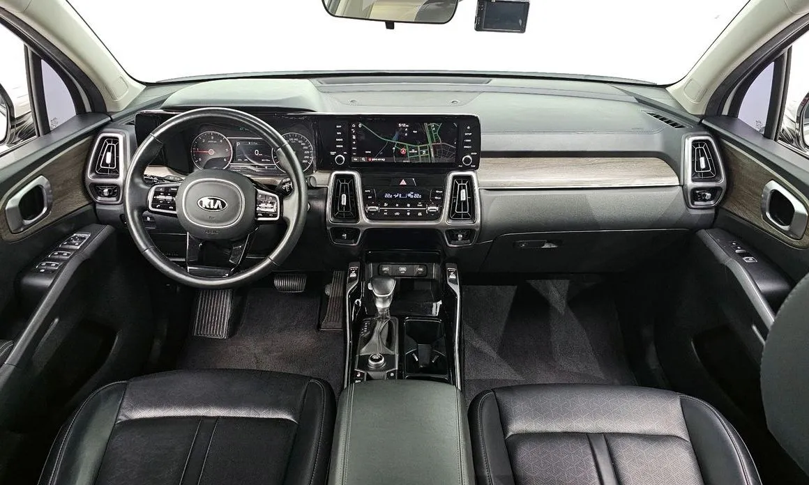 Kia Sorento — фото 10