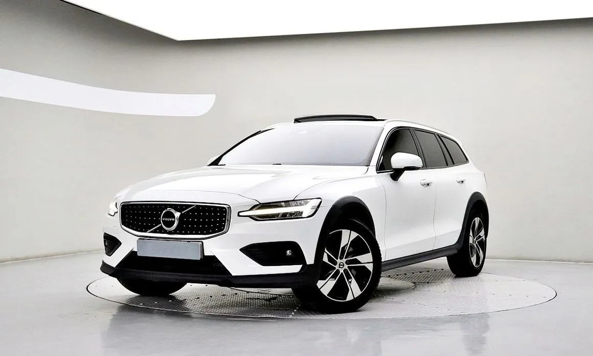 Volvo V60 — фото 1