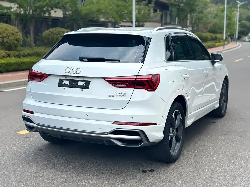 Audi Q3 — фото 8