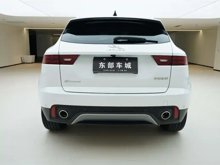 Jaguar E-PACE — фото 9