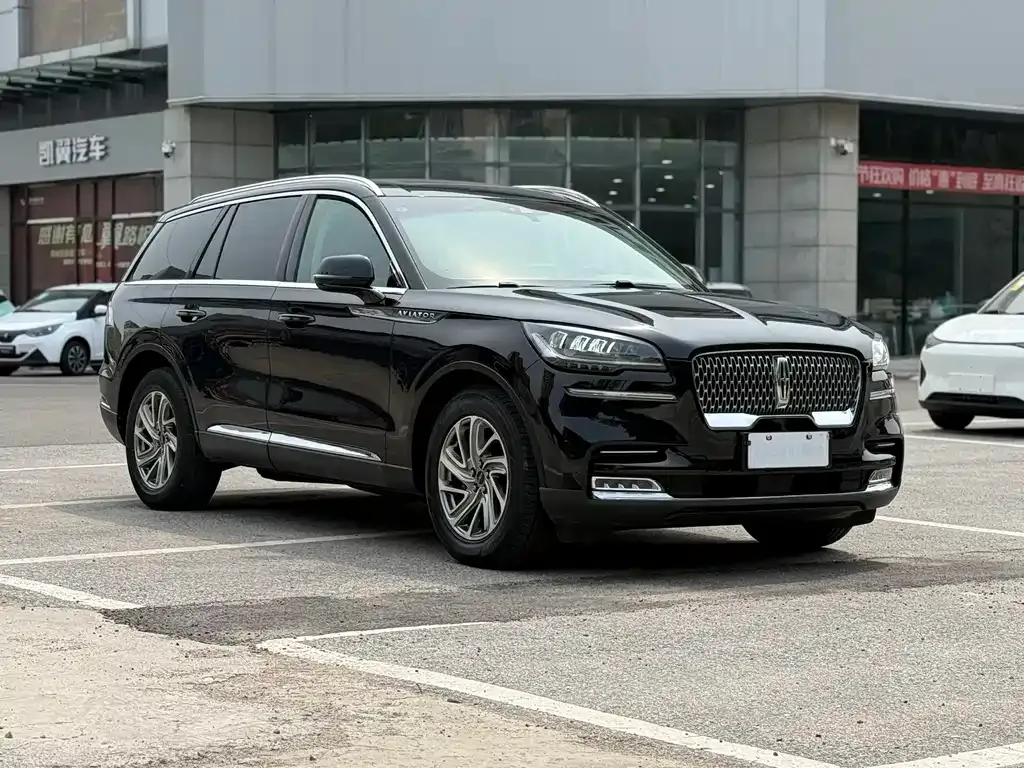 Lincoln Aviator — фото 10