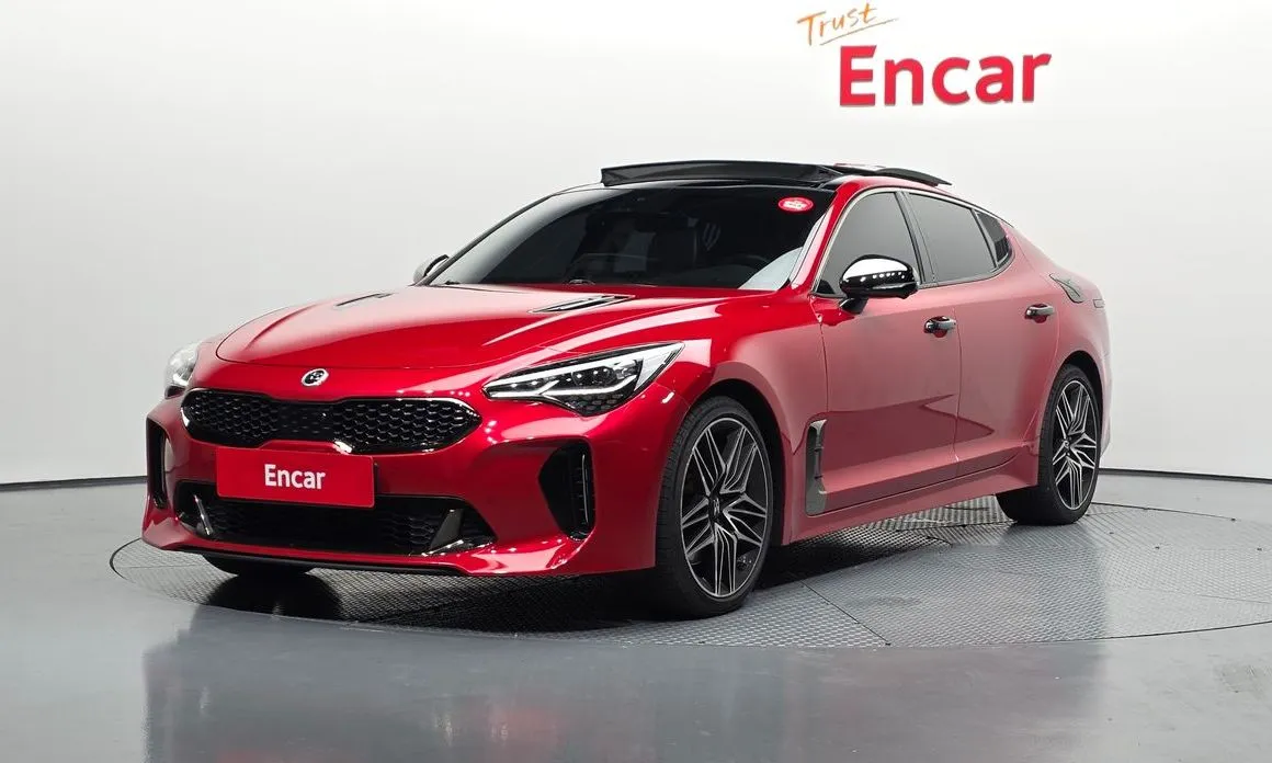 Kia Stinger — фото 1