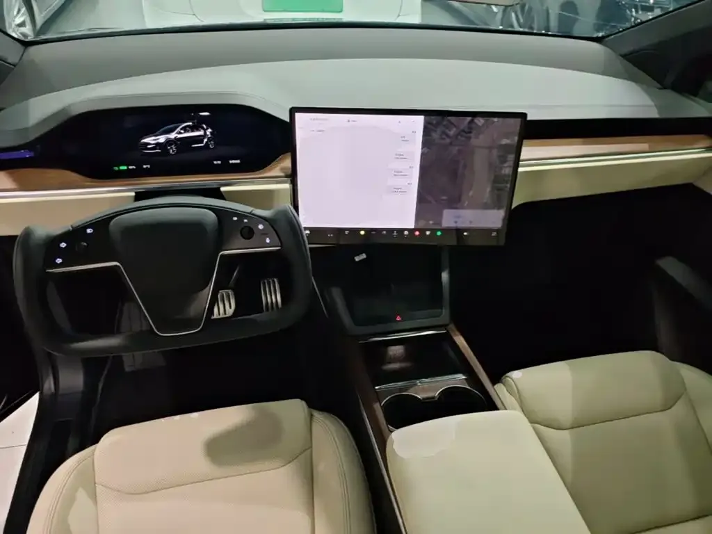 Tesla Model X — фото 2