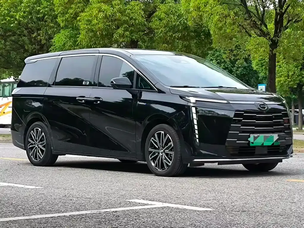 GAC Motor 传祺E8 PHEV — фото 8